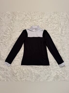 Women’s Long-Sleeve Colorblock Mock Neck Top — Black & White